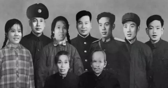 1965年,廉宝生"叛逃"台湾,28年后却被大陆追认为烈士,为何?