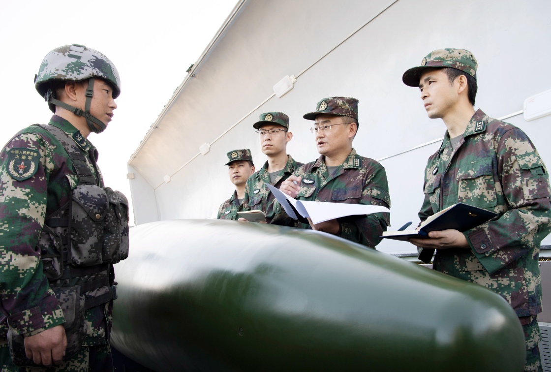 2015年,中国组建仅有两种武器的王牌部队:核弹和导弹