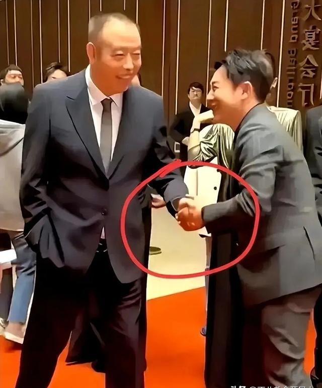 同样是顶级导演,冯小刚跟张艺谋,陈凯歌的差距,越来越大了