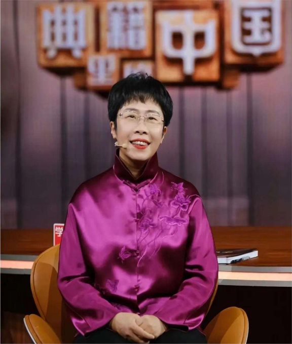 北大才女蒙曼49岁仍未结婚,曾被问最想嫁给谁,她的回答出人意料