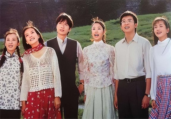 李钰:曾是黄晓明的初恋,33岁患癌去世,富豪男友至今仍陪伴父母