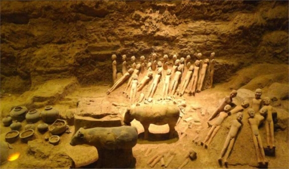 湖北挖出千年古墓,墓主全身赤红2000年不腐,口含玉印手持一封信