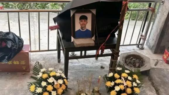 29岁网红大飞去世!肝癌晚期多处转移,遗愿曝光,灵堂太简陋!