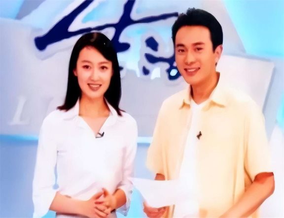 赵子琪与路金波共结连理,育有两千金.近年来,事业蒸蒸日上