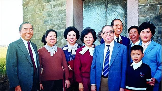 包拯的"遗产"有多丰厚?后代吃了1000年,第29代孙比李嘉诚还富