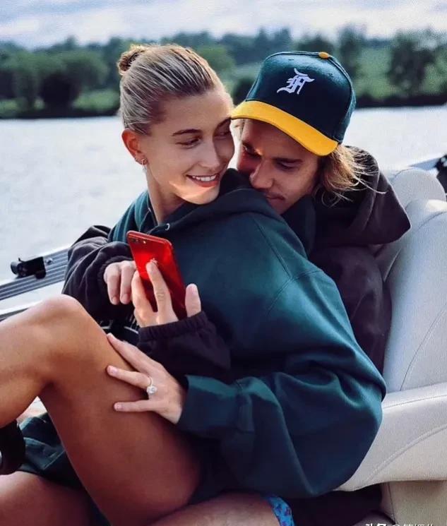 贾斯汀比伯被要求为妻子海莉购买昂贵钻戒?