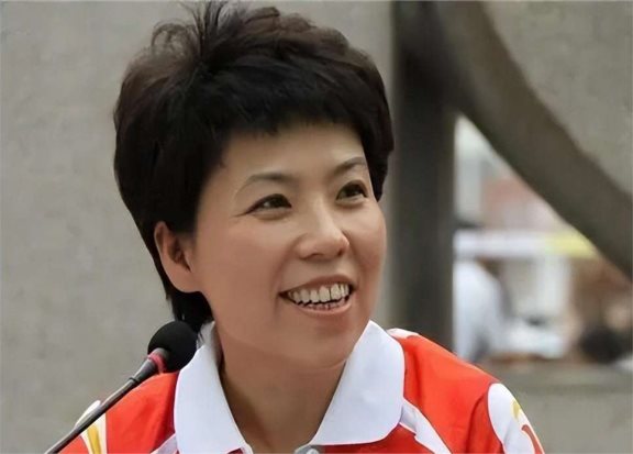 邓亚萍:没打赢小山智丽实属遗憾!董宇辉随后一番话让她打开心结