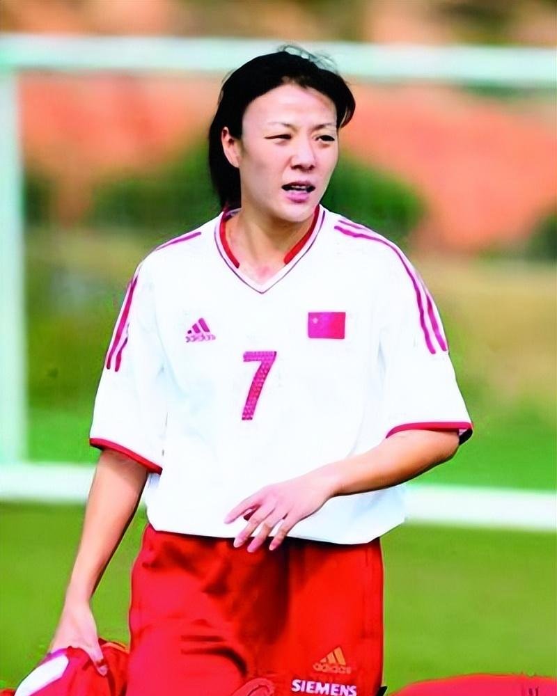 18年,前女足国脚张欧影在美国去世:临终前老公为她穿上了7号球衣