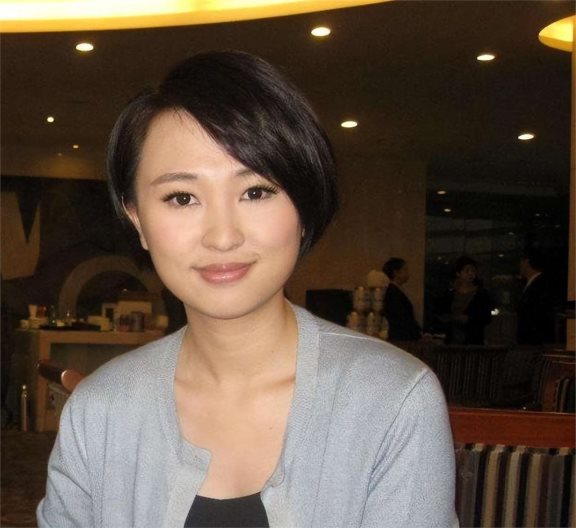 央视美女主持欧阳智薇因被带走调查后辞职,销声匿迹6年如今怎样