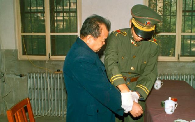 首钢的管志诚前脚被枪决,继任者后脚被判重刑,首钢的对策是什么