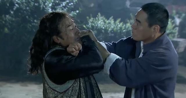 重温《打狗棍》:才发现死了三个老婆的那图鲁,可是真正的狠角色