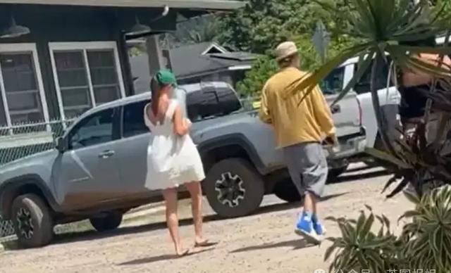 比伯当爹了!海莉晒6个月孕肚,2小时后赛琳娜和新男友秀恩爱回应