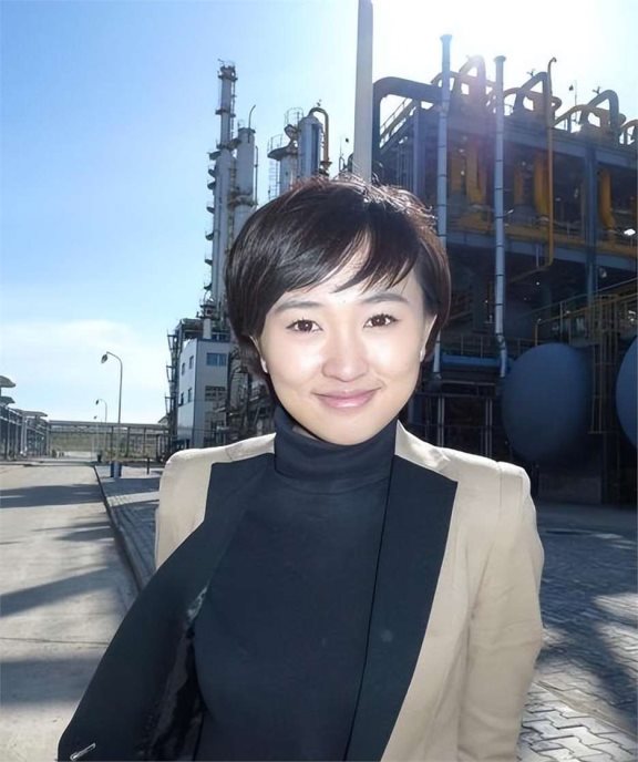央视美女主持欧阳智薇因被带走调查后辞职,销声匿迹6年如今怎样