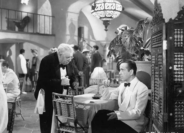 电影《卡萨布兰卡》镜头语言浅析