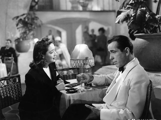 电影《卡萨布兰卡》镜头语言浅析