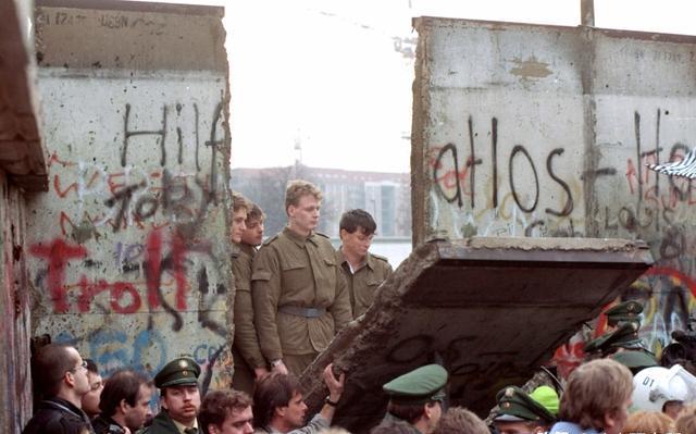 曾准确预言苏联解体的约翰·加尔通预言:2025年美国将会崩溃