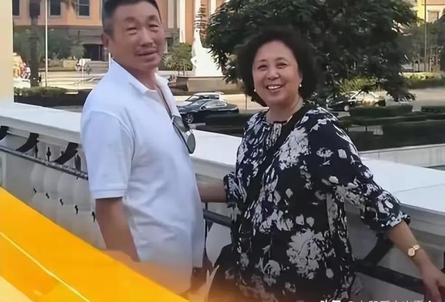老戏骨杜源:出道40年无绯闻,妻子身份曝光惊呆众人