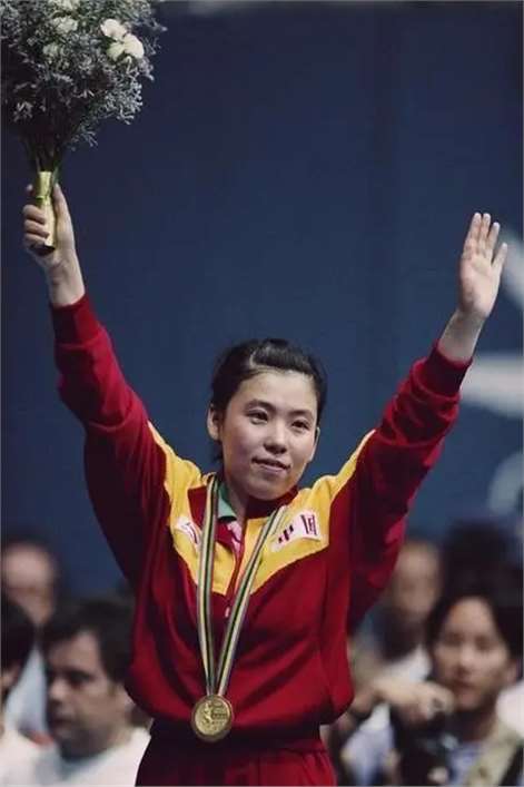 邓亚萍:没打赢小山智丽,成为遗憾!董宇辉几句话就让她解开心结