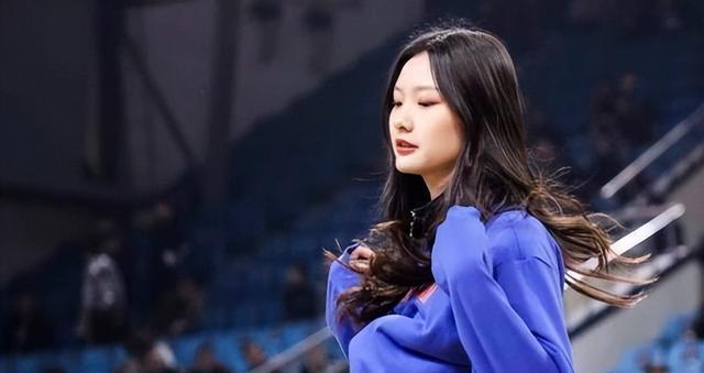 cba"虎王"孙军:妻子是貌美女主持,女儿身兼多职,进军娱乐圈