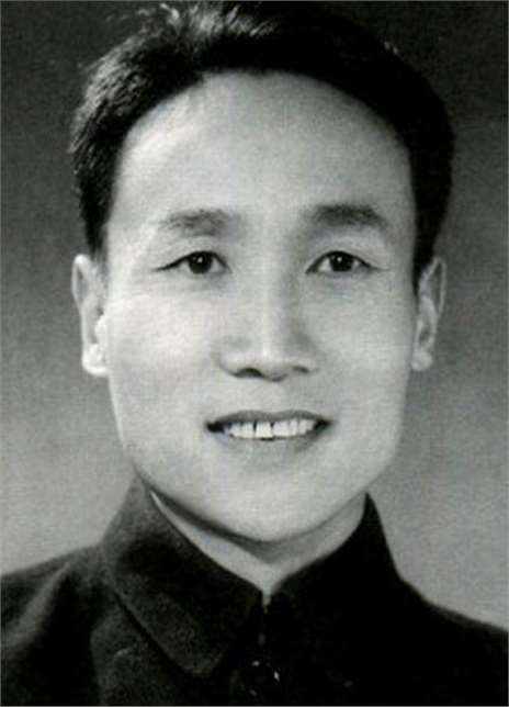 银幕女神刘尚娴,事业坎坷婚姻美,丈夫儿子皆帅气