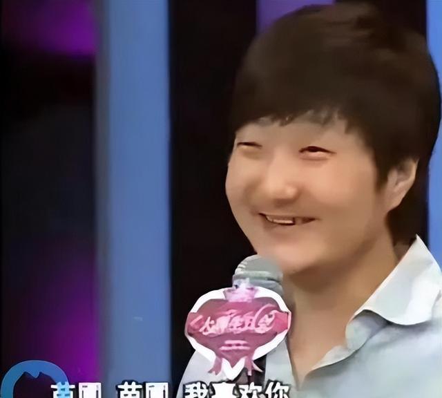 王大治携妻女看房被嘲!一件t恤穿2年,头发凌乱妻子近照不如董洁