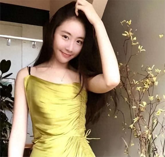 仲小萍:曾嫁歌手火风,后因家庭隐退,是整个音乐界的损失