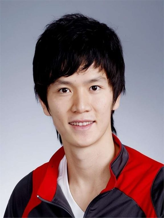 羽坛名将鲍春来:一生挚爱早已嫁人生俩娃,他41岁至今未婚