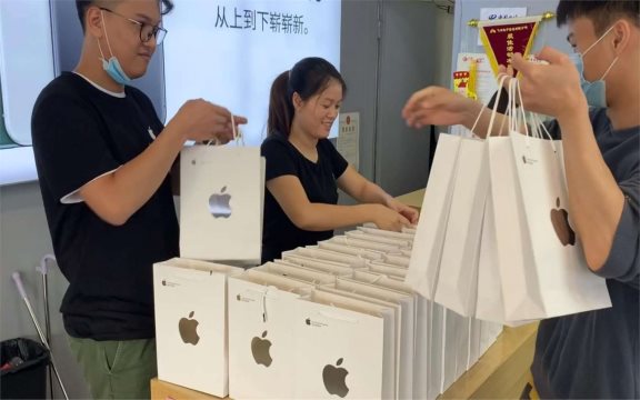 13年过去,卖肾买苹果的17岁少年,今昔对比令人唏嘘