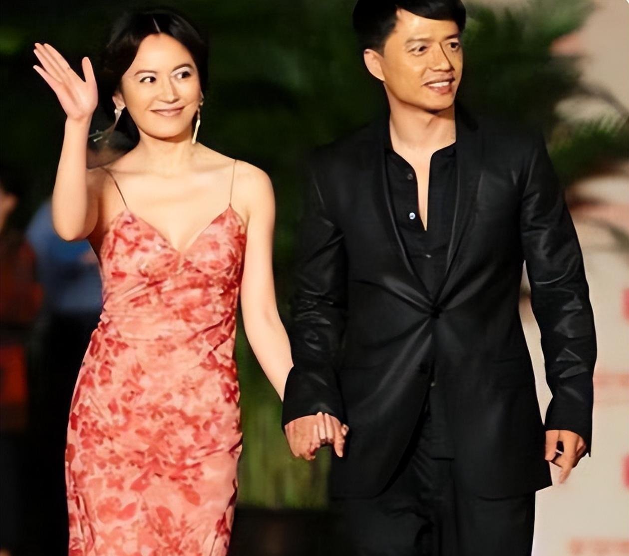 段奕宏:苦追9年才娶妻,因妻子怕疼他做了12年丁克,只想宠着她