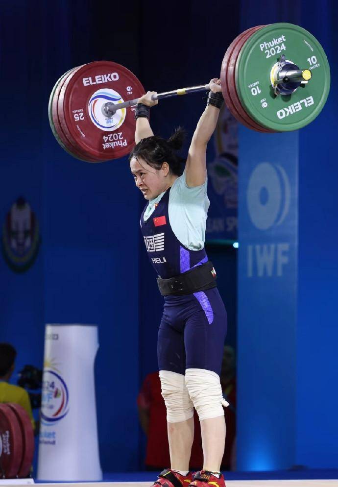 女子59kg举重冠军罗诗芳,打破奥运纪录夺冠!