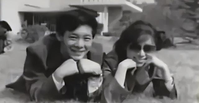 "演员"李光复:住上亿四合院,娶普通妻子,如今儿子成他骄傲