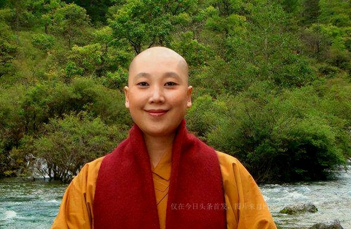 李娜为何坚定出家?情感困扰还是看破红尘?