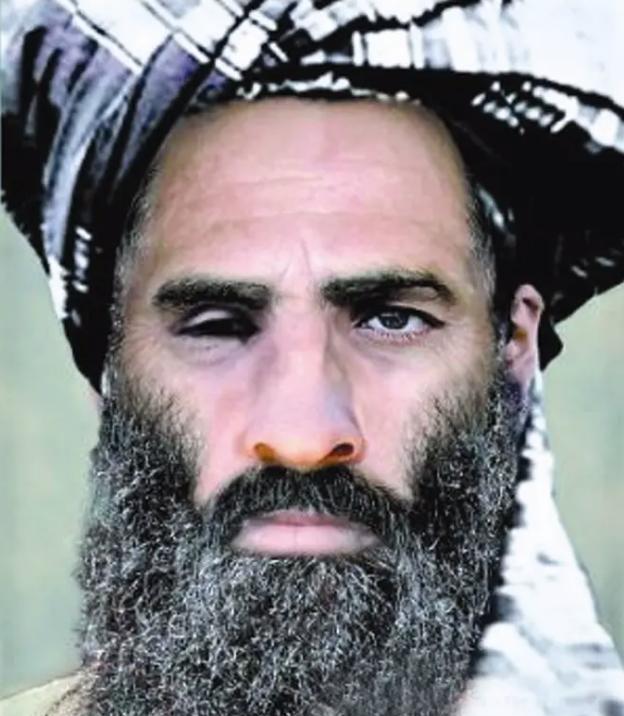 枭雄奥马尔:创立塔利班,本拉登嫁女儿示敬,美国悬赏1000万追缉