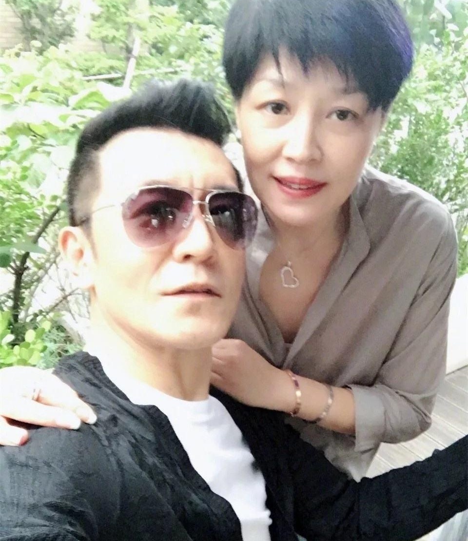 李咏离世,妻子坚守不改嫁,定期孝敬婆婆,永为李家守护者