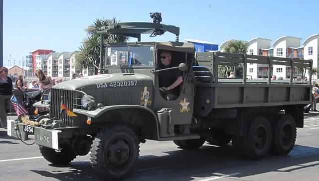 实车鉴赏:二战美军cckw353军用卡车