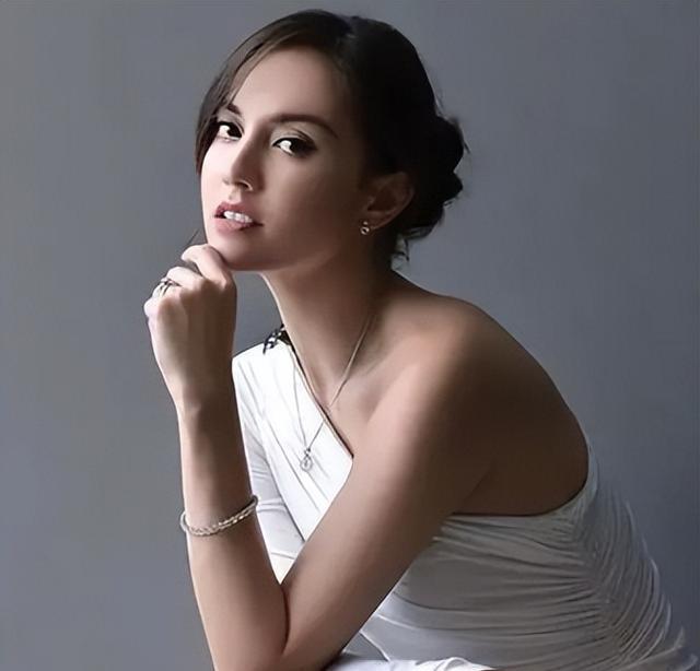 "玉兰油女孩"刘碧丽:和原配斗6年,5年生四胎,拿5亿分手费