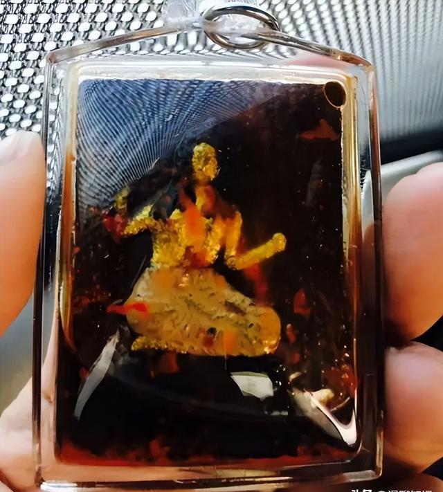 火葬场产生的尸油,都被端上了餐桌?火化师给出真实的答案