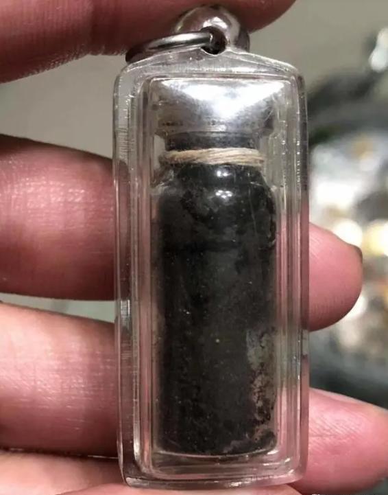 火葬场产生的尸油,都被端上了餐桌?火化师给出真实的答案