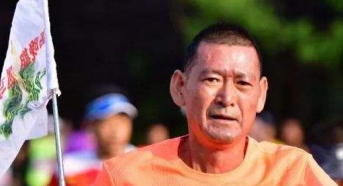 回顾抗癌斗士贺明,被医生宣告剩3个月,多活4年跑了61场马拉松