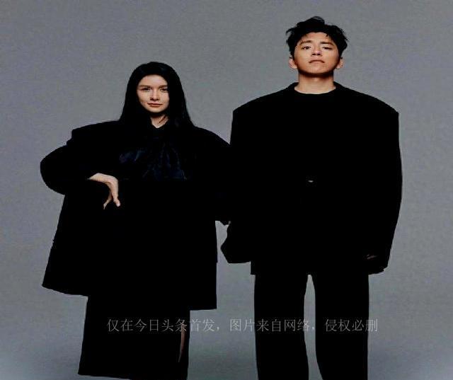 蔡卓宜带王大陆去国外见父母,男方合影略显拘谨,一家人颜值超高