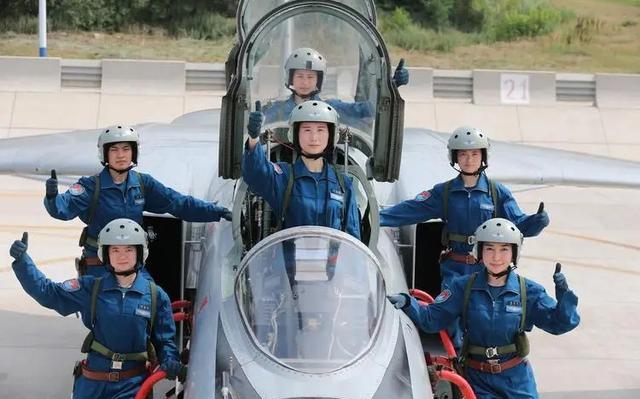 400名韩国飞行员集体跳槽中国,原因很简单