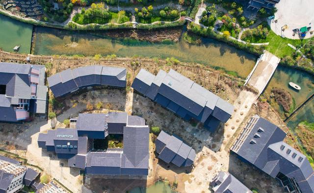 安徽六安的温泉小镇总投资高达15亿,设施齐全,可容纳五千人