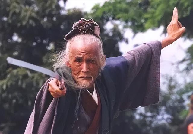 莫大,五岳剑派唯一活下来的掌门,是否真强?你看他的排名就懂了