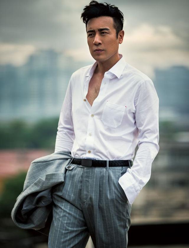 回顾演员于和伟:我这辈子正确的决定,就是娶了一个平凡的妻子