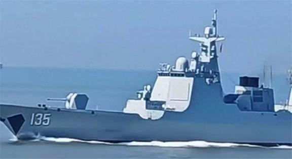 东海舰队新舰入列:135达州舰服役,舷号告急!