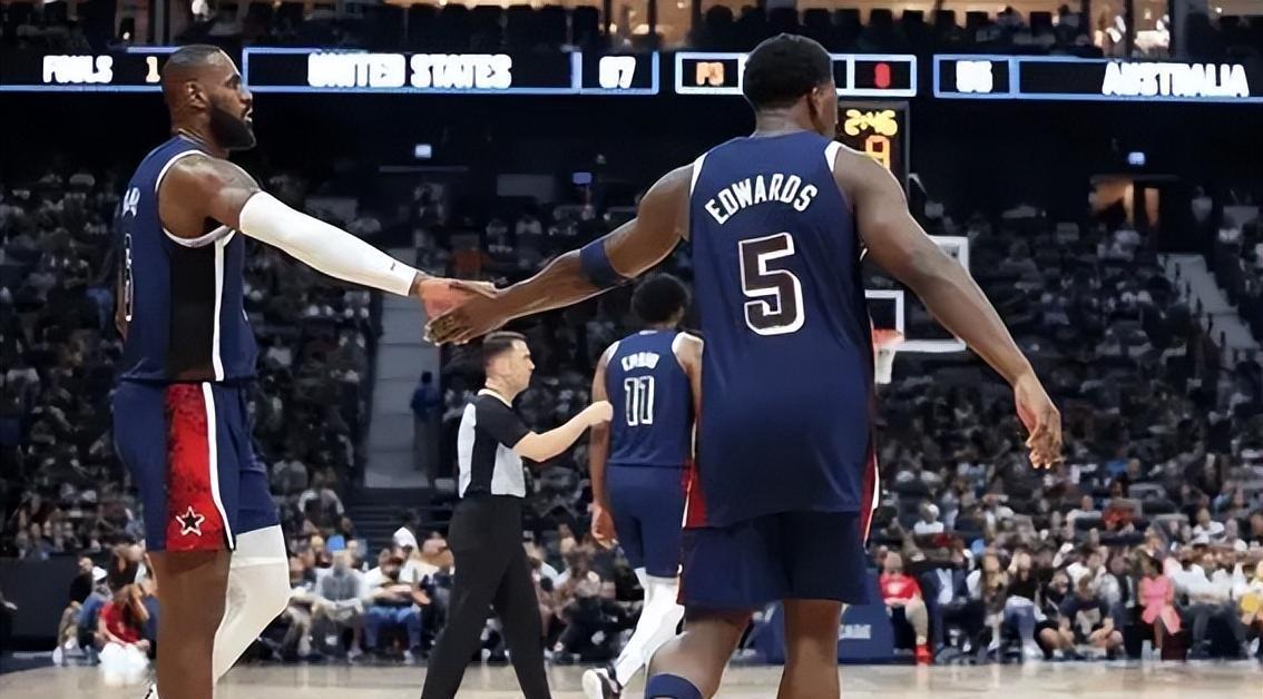 美国三大球本届成绩:男女篮 女足金牌!剩男足无奖牌