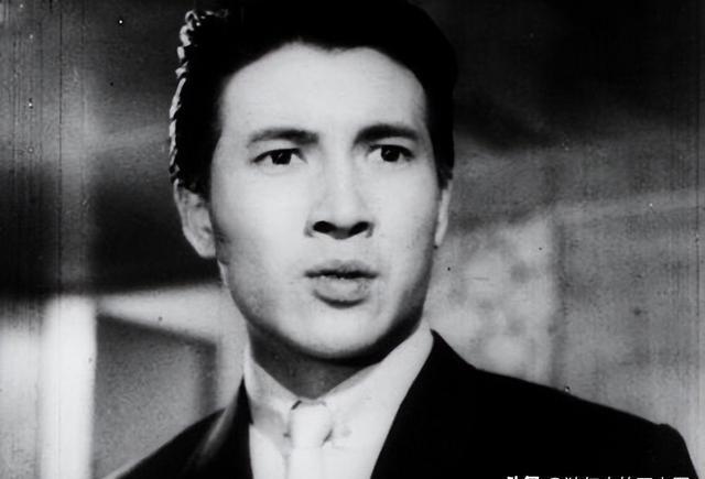 与舒淇有过一段情,枪指刘德华脑袋,柯俊雄的人生到底有多张狂?