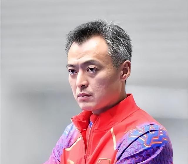 乒坛传奇秦志戬现状:48岁满头白发,接替刘国梁,弟子是奥运冠军