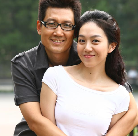 姜妍获白玉兰奖!与朱雨辰谈过恋爱,38岁的她情感现状如何