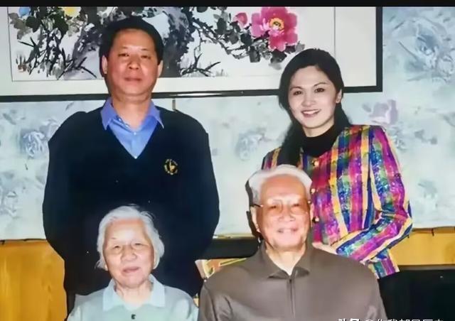 张震老婆图片图片